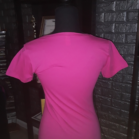 Lady Vneck T's - Picture 7 of 7